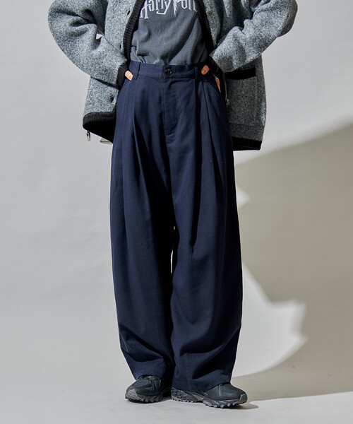 FREAK'S STORE（フリークスストア）の「クラウンパンツ/ツータック バレルパンツ（スラックス・レディース・ライトグレー/その他13/オリーブ/ネイビー/ブラック・SMALL/MEDIUM）」の4枚目の写真