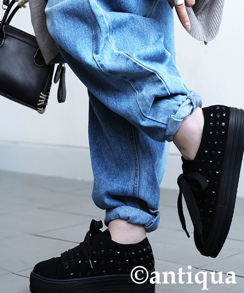 antiqua(アンティカ)の「スタッズ厚底 スニーカー(スニーカー・レディース・ホワイト/ブラック・S/M/L/LL)」の7枚目の写真