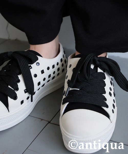 antiqua(アンティカ)の「スタッズ厚底 スニーカー(スニーカー・レディース・ホワイト/ブラック・S/M/L/LL)」の19枚目の写真