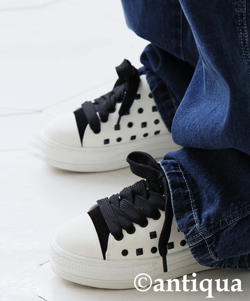 antiqua(アンティカ)の「スタッズ厚底 スニーカー(スニーカー・レディース・ホワイト/ブラック・S/M/L/LL)」の22枚目の写真