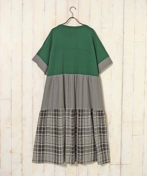 Bleu Bleuet(ブルーブルーエ)の「切り替えピグメントワンピース(ワンピース・レディース・チャコールグレー/グリーン・FREE)」の20枚目の写真
