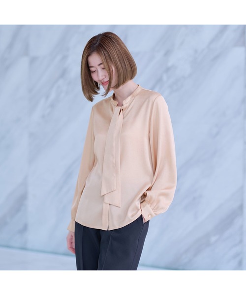 AOYAMA（アオヤマ）の「華やかさが目を引く微光沢素材!取り外しタイ付ブラウス（シャツ/ブラウス・レディース・ブラック/サックスブルー/ホワイト/ピンク・S/M/L/LL）」の19枚目の写真