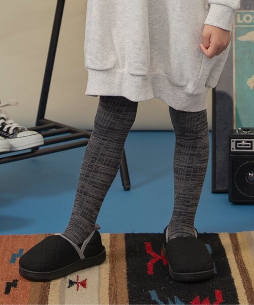 BREEZE(ブリーズ)の「【ジュニア対応】ランダム針抜きタイツ(タイツ/ストッキング・キッズ・グレー/チャコール/ピンク・100/120/140/80)」の1枚目の写真