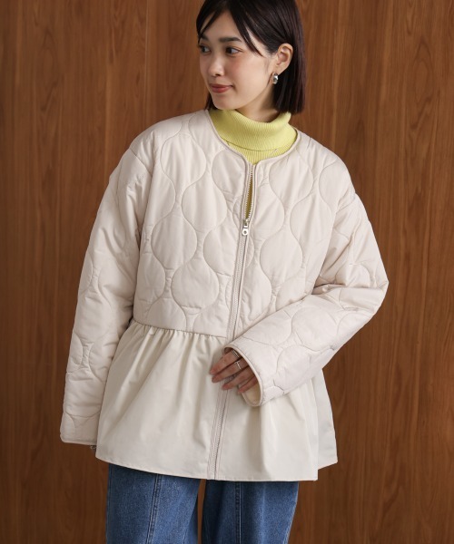 Bou Jeloud（ブージュルード）の「中綿ペプラムブルゾン（ブルゾン・レディース・オフホワイト/ブラック・38）」の8枚目の写真