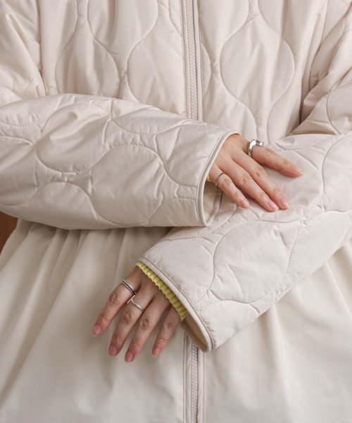 Bou Jeloud（ブージュルード）の「中綿ペプラムブルゾン（ブルゾン・レディース・オフホワイト/ブラック・38）」の13枚目の写真