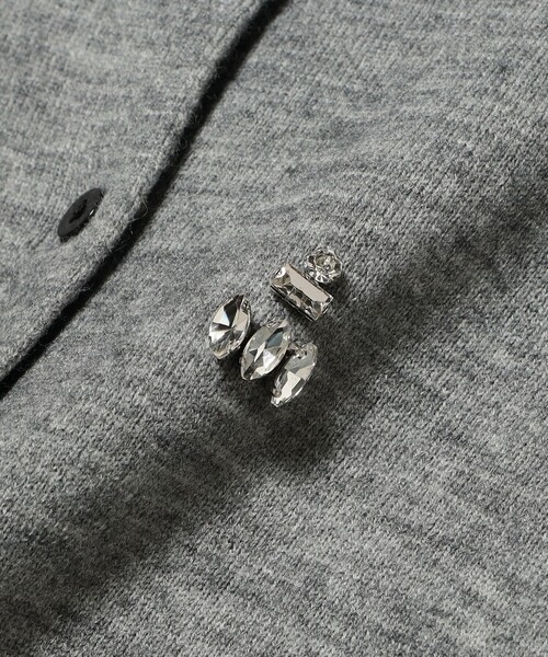 Ray BEAMS（レイビームス）の「ビジュー クルーネック カーディガン [手洗い可]（カーディガン/ボレロ・レディース・シルバー/ブラック・ONE SIZE）」の15枚目の写真