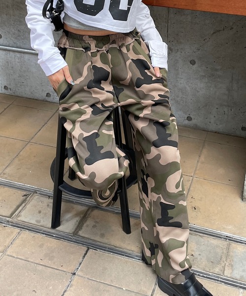 セール】迷彩柄スウェットワイドパンツ（スウェットパンツ）｜ROGER