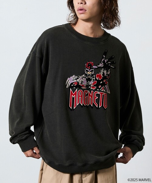 FREAK'S STORE（フリークスストア）の「MARVEL/マーベル/マグニートー/クルーネックスウェット/静電フロッキー加工（スウェット・メンズ・ブラック/ライトグレー・MEDIUM/LARGE）」の2枚目の写真