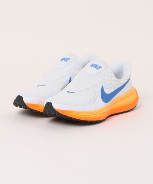 NIKE(ナイキ)の「《NIKE》Revolution 8 EasyOn(スリッポン・メンズ・ブラック×ブラック/ホワイト×ブルー/ブラック/ホワイト×ブラック/グレー系その他/ホワイト系その他・28.0cm/27.5cm/27.0cm/26.5cm/26.0cm/25.5cm/25.0cm/28.5cm)」の4枚目の写真