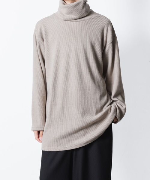 ato（アトウ）の「JACKAL RIB OVERSIZED TURTLE-NECK（ニット/セーター・メンズ・ブラック/グレイッシュベージュ・46/48）」の13枚目の写真