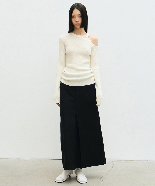 NICK&NICOLE(ニックアンドニコール)の「BOX PLEATED LONG SKIRT_BLACK(スカート・レディース・その他・SMALL/MEDIUM/LARGE)」の5枚目の写真