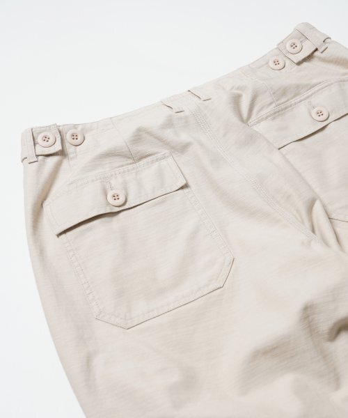 FRIZMWORKS(フリズムワークス)の「BACKSATIN FATIGUE PANTS _ CREAM(その他パンツ・メンズ・その他・LARGE/X-LARGE/SMALL/MEDIUM)」の8枚目の写真