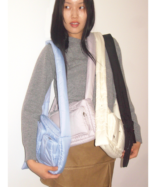Kijun(キジュン)の「Pillow Cross Bag Sky Blue(メッセンジャーバッグ・レディース・その他・OS)」の3枚目の写真