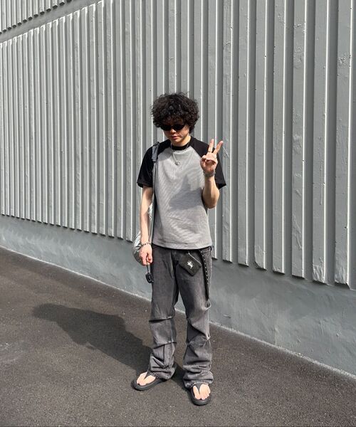 SLOWACID（スローアシッド）の「オルタネートタックフレアデニムパンツ[グレー]（デニムパンツ・レディース・グレー・SMALL/MEDIUM/LARGE）」の4枚目の写真