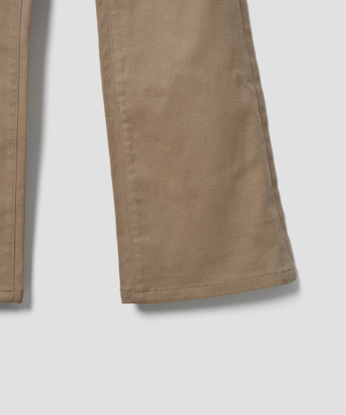 TTUDEMENT（トュードメント）の「COTTON FLARED PANTS_BEIGE（その他パンツ・レディース・その他・LARGE/SMALL/MEDIUM）」の8枚目の写真