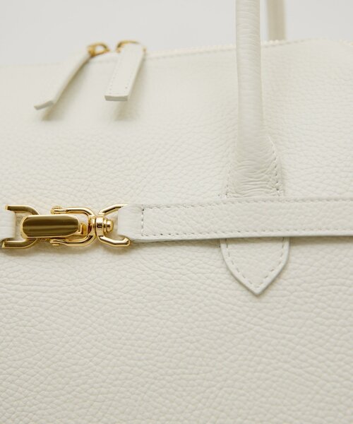 GALLARDAGALANTE（ガリャルダガランテ）の「【2.718】バックルボストンバッグ（ボストンバッグ・レディース・ベージュ/オフホワイト・FREE）」の4枚目の写真