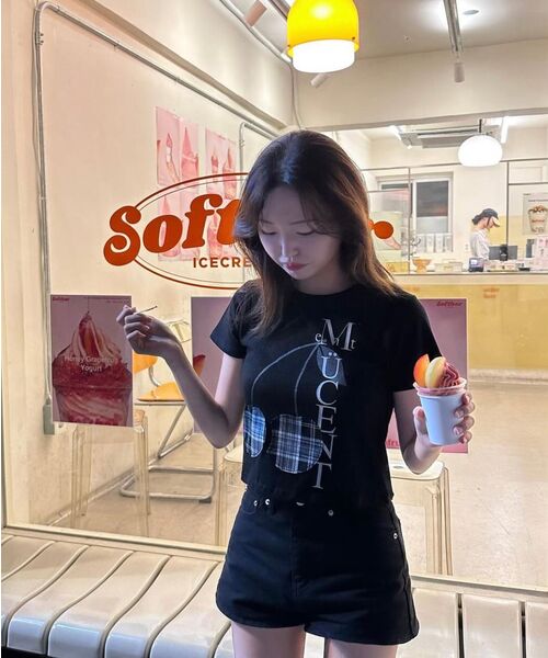 MUCENT(ムセント)の「ブランディチェックチェリーパッチラウンドネック半袖Tシャツ男女共用(Tシャツ/カットソー・レディース・ブラック・L/SHORT/M)」の12枚目の写真