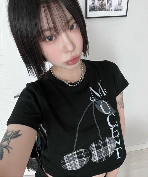 MUCENT(ムセント)の「ブランディチェックチェリーパッチラウンドネック半袖Tシャツ男女共用(Tシャツ/カットソー・レディース・ブラック・L/SHORT/M)」の14枚目の写真