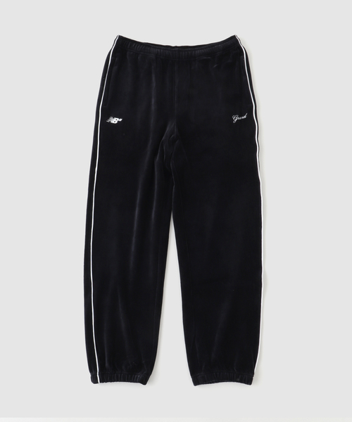 WISM（ウィズム）の「GRAND × NEW BALNCE VELOUR TRACK PANTS（その他パンツ・メンズ・ブラック・SMALL/MEDIUM）」の12枚目の写真