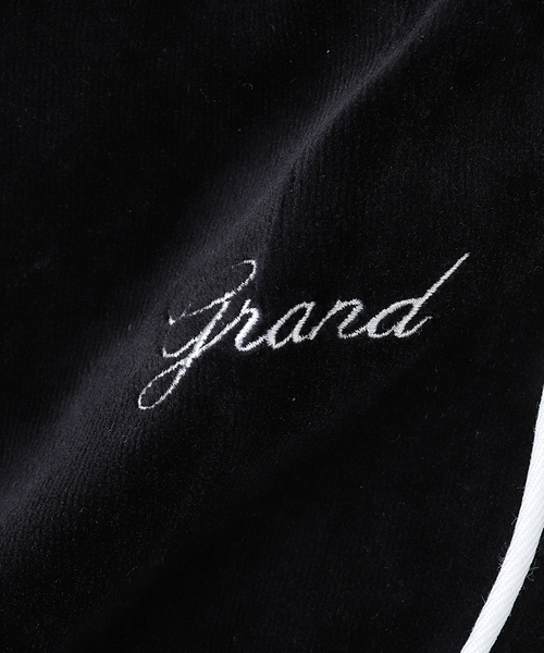 WISM（ウィズム）の「GRAND × NEW BALNCE VELOUR TRACK PANTS（その他パンツ・メンズ・ブラック・SMALL/MEDIUM）」の2枚目の写真