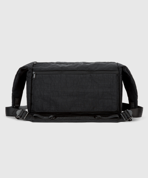 MONSTER REPUBLIC(モンスターリパブリック)の「COME IN MESSENGER BAG / BLACK(メッセンジャーバッグ・レディース・ブラック・FREE)」の4枚目の写真