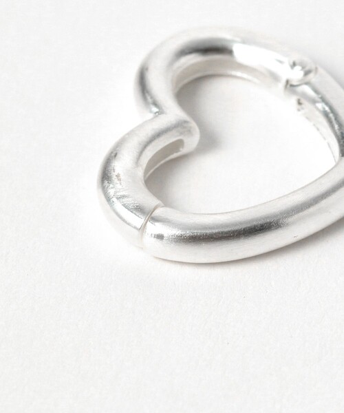 BEAMS BOY（ビームスボーイ）の「シルバー ハート イヤカフ（イヤーカフ・レディース・シルバー・ONE SIZE）」の4枚目の写真