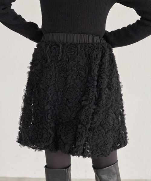 ARVELLIA(アルベリア)の「TUIIE BALLOON SKIRT(スカート・レディース・ブラック/アイボリー・M)」の14枚目の写真