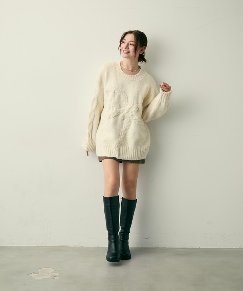 Lunea（ルネア）の「リボンジャガードケーブルニット（ニット/セーター・レディース・グレー/アイボリー/キャメル/ネイビー・FREE）」の5枚目の写真