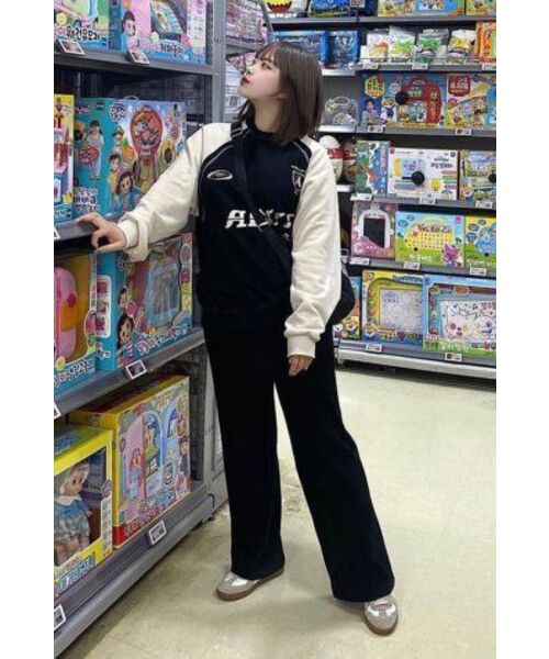 ALYSS（アリス）の「ダブルラインマルチロゴスウェット [クリームブラック]（スウェット・レディース・その他・LARGE/MEDIUM/SMALL/X-LARGE）」の2枚目の写真