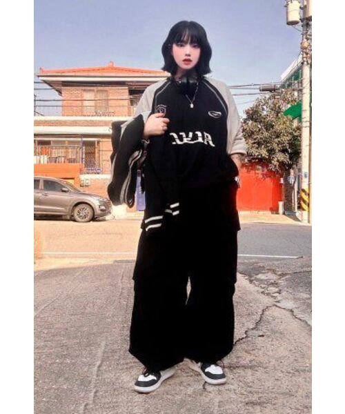 ALYSS（アリス）の「ダブルラインマルチロゴスウェット [クリームブラック]（スウェット・レディース・その他・LARGE/MEDIUM/SMALL/X-LARGE）」の3枚目の写真