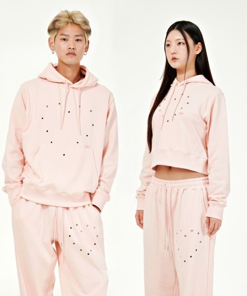 PIECEMAKER（ピースメーカー）の「HEART EYELET HOODIE (PINK) (2TYPE)（パーカー・レディース・その他・LARGE/MEDIUM）」の2枚目の写真