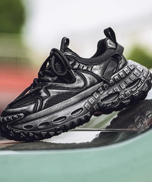 A'GEM9(エージェムナイン)の「A'GEM/9 × .kom 『select/セレクト』CHUNKY TRAIL SNEAKERS/チャンキートレイル厚底スニーカー(スニーカー・メンズ・グレー/ブラック・27/26)」の4枚目の写真