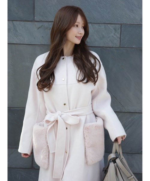 FRAY I.D（フレイアイディー）の「ファーポケットリバーコート（ノーカラージャケット・レディース・ピンク/ターコイズブルー/ベージュ・0/1）」の3枚目の写真