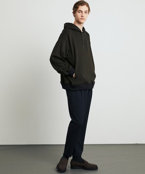 UNITED TOKYO(ユナイテッドトウキョウ)の「Naia Wool Double Knit Hoodie(パーカー・メンズ・ブラック/モカ/オリーブ・1/2)」の4枚目の写真
