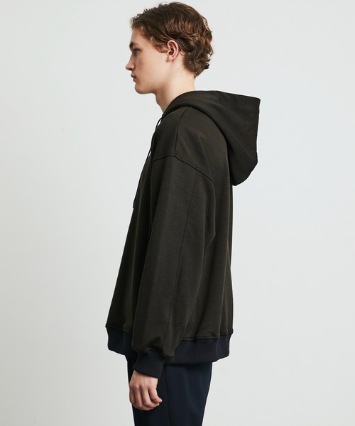 UNITED TOKYO(ユナイテッドトウキョウ)の「Naia Wool Double Knit Hoodie(パーカー・メンズ・ブラック/モカ/オリーブ・1/2)」の11枚目の写真