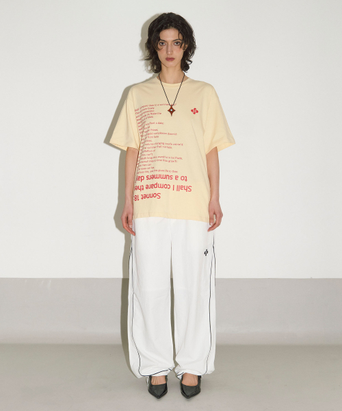 HERETIC(ヘレティック)の「ソネット18 Tシャツ / バター(Tシャツ/カットソー・レディース・その他・FREE)」の1枚目の写真