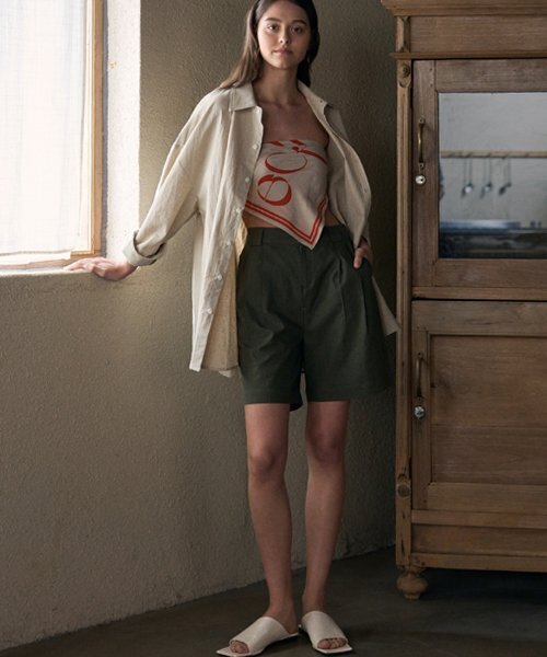 ease（イーズ）の「リネンハーフバンディングバミューダパンツ_カーキ_男女共用（その他パンツ・メンズ・その他・MEDIUM/LARGE/X-LARGE）」の2枚目の写真