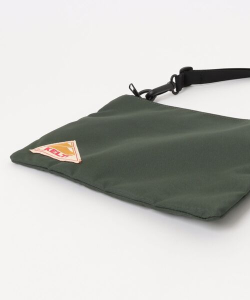 KELTY(ケルティ)の「約109gの軽量設計【KELTY】ES FLAT POUCH S サコッシュ ショルダーバッグ 軽量(ショルダーバッグ・レディース・ホワイト系/マスタード/ネイビー/ベージュ/ブラック系/タン/セージグリーン/アニマル/スカイブルー/オリーブ/ブラウン系/ブラック/レオパード・ONE SIZE)」の15枚目の写真