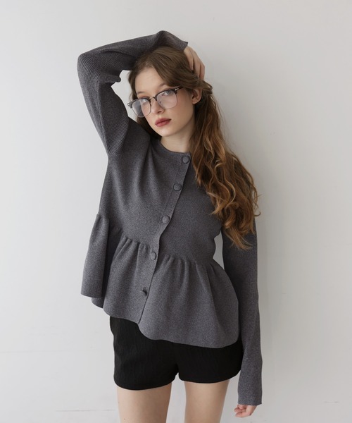 Mili affinity（ミリアフィニティー）の「ウエスト切替ペプラムフレアニットカーディガン（ニット/セーター・レディース・チャコールグレー/アイボリー/ブラック・FREE）」の5枚目の写真