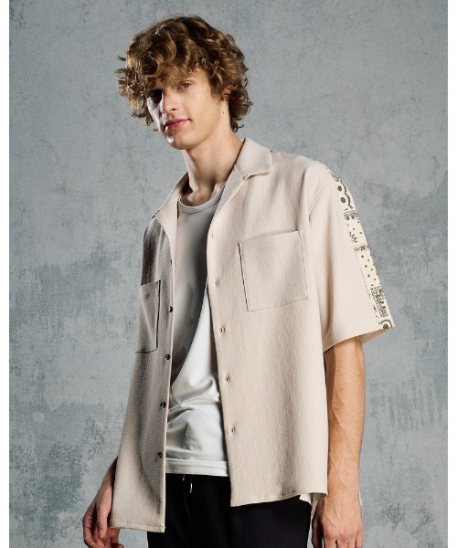 wjk(ダヴルジェイケイ)の「bandana print panel open shirt(シャツ/ブラウス・メンズ・チャコールグレー/ベージュ/ネイビー・SMALL/MEDIUM/LARGE/X-LARGE)」の2枚目の写真