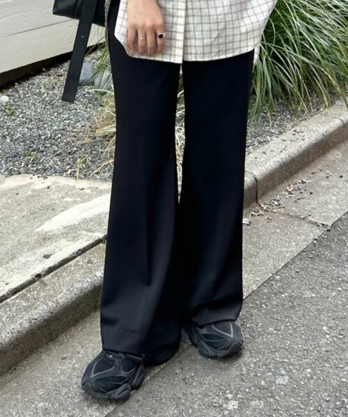 FRIPIER（フリピエ）の「《FRIPIER》サテンジャージーフレアパンツ（その他パンツ・レディース・ブラウン/ブラック・FREE）」の2枚目の写真