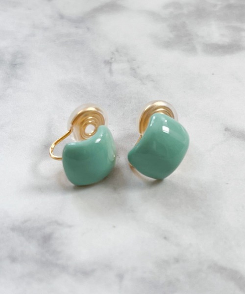 yu-ka(ユーカ)の「YU-KA:キャンディースクエアイヤリング Candee square earring(イヤリング・レディース・ブルー/グリーン・FREE)」の2枚目の写真