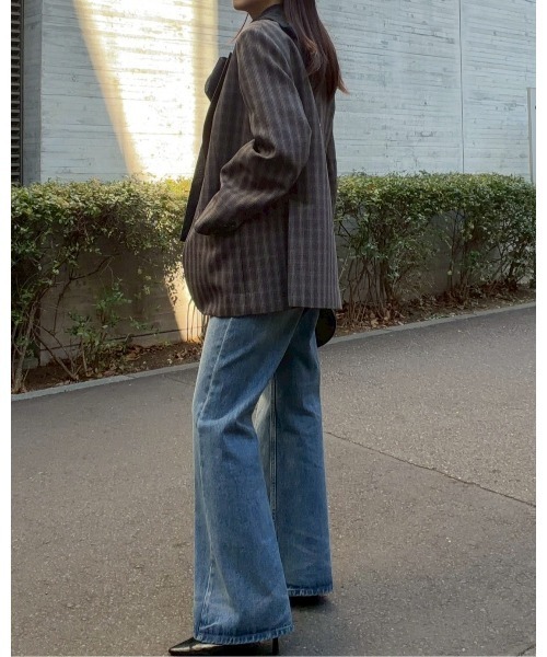 LE CIEL BLEU(ルシェルブルー)の「ミッドライズブーツカットジーンズ / Mid-Rise Bootcut Jeans(その他パンツ・レディース・グレー/ブルー・34/36/38)」の5枚目の写真