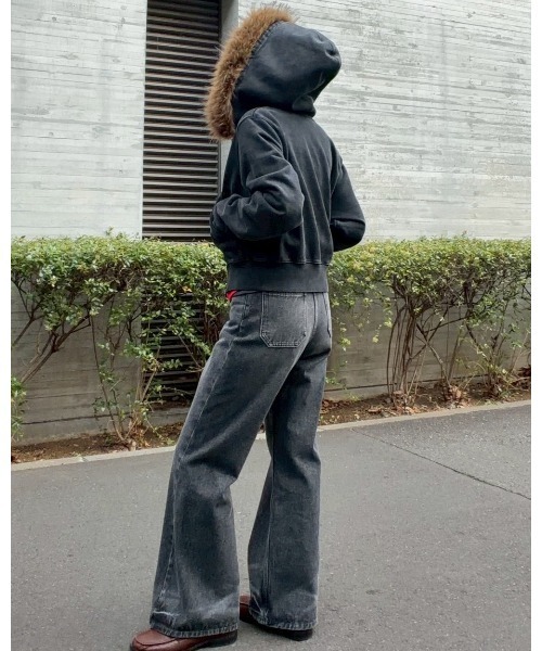 LE CIEL BLEU(ルシェルブルー)の「ミッドライズブーツカットジーンズ / Mid-Rise Bootcut Jeans(その他パンツ・レディース・グレー/ブルー・34/36/38)」の3枚目の写真