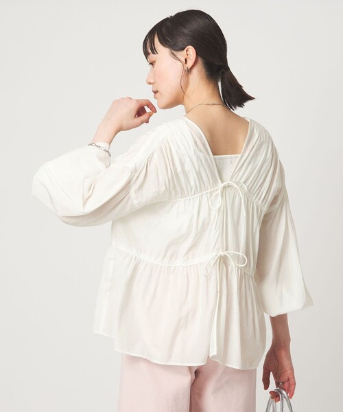 green label relaxing(グリーンレーベルリラクシング)の「全方位映えギャザーブラウス(シャツ/ブラウス・レディース・ブラック/ホワイト/ブラウン/イエロー・FREE)」の17枚目の写真