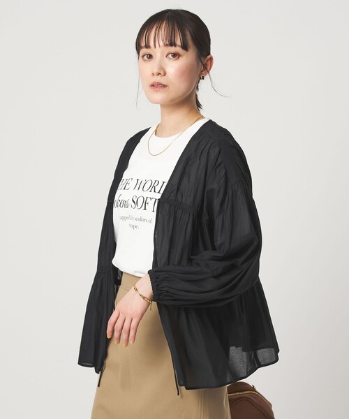 green label relaxing(グリーンレーベルリラクシング)の「全方位映えギャザーブラウス(シャツ/ブラウス・レディース・ブラック/ホワイト/ブラウン/イエロー・FREE)」の22枚目の写真