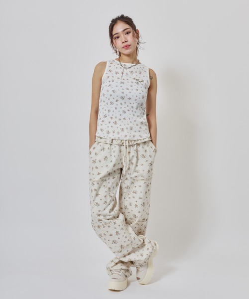 atmos pink(アトモスピンク)の「atmos pink Floral Print Tank Top / アトモス ピンク フローラル プリント タンク トップ(タンクトップ・レディース・ブラック/ホワイト・FREE)」の10枚目の写真