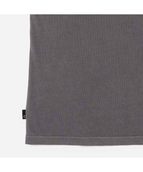 Timberland(ティンバーランド)の「ガーメント ダイ 半袖 Tシャツ メンズ(Tシャツ/カットソー・メンズ・ダークグレー・LARGE/MEDIUM/SMALL/X-LARGE/XX-LARGE)」の6枚目の写真