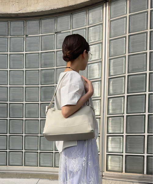 DRAW（ドロー）の「DRAW(ドロー) / ワンハンドル ショルダーバッグ Belted Hand bag（ショルダーバッグ・レディース・クリーム/ベージュ/ネイビー・FREE）」の5枚目の写真