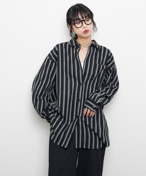 Chillfar(チルファー)の「ダブルストライプオーバーシャツ(シャツ/ブラウス・レディース・ベージュ/オフホワイト/ブラック・FREE)」の3枚目の写真